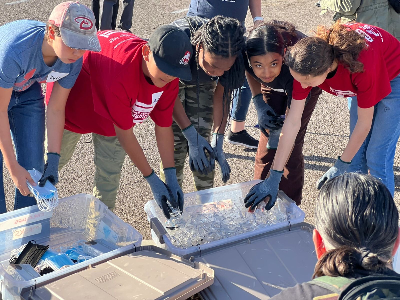 Fullerton Foundation volunteers serving the community