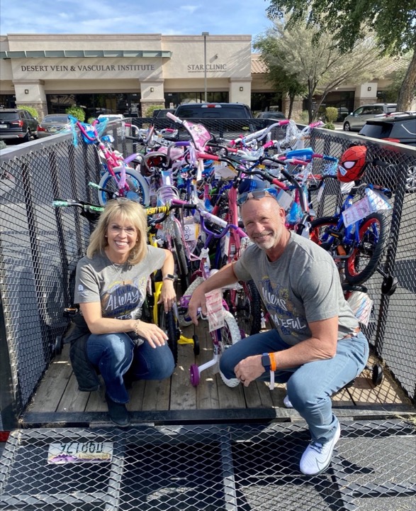 Fullerton Foundation volunteers serving the community